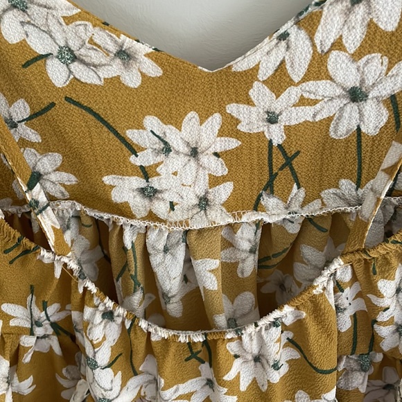 Floral babydoll blouse! - Picture 4 of 4